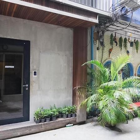 Z Go Inn Bts St Louis Silom V โกอินน์ บีทีเอส เซนต์หลุยส์ สีลม 3 กรุงเทพมหานคร ภายนอก รูปภาพ