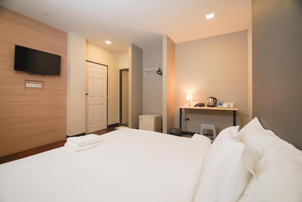 Z Go Inn Bts St Louis Silom V โกอินน์ บีทีเอส เซนต์หลุยส์ สีลม 3 กรุงเทพมหานคร ภายนอก รูปภาพ