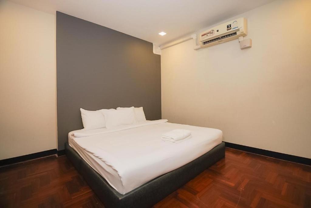 Z Go Inn Bts St Louis Silom V โกอินน์ บีทีเอส เซนต์หลุยส์ สีลม 3 กรุงเทพมหานคร ภายนอก รูปภาพ